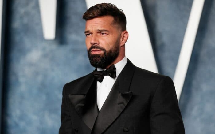Video | Lanzan gas lacrimógeno durante concierto de Ricky Martin
