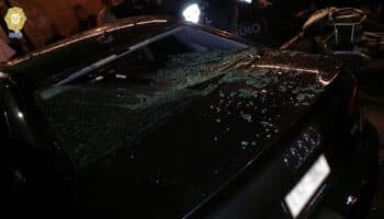 Embiste a comensales con su auto y desata riña en la Narvarte