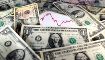 Dólar se debilita ante posibles aumentos en la tasa de interés