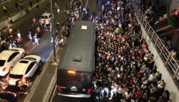 Videos | Fallo en Línea 9 del Metro causó afectaciones masivas