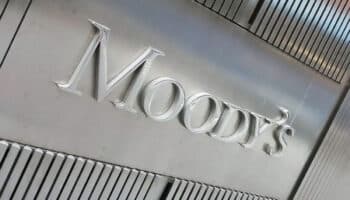 México está en "sobrexpansión" pero ve obstáculos para la inflación: Moody's