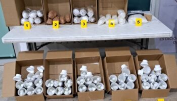 GN decomisa cristal oculto en botellas de químico para uso agrícola