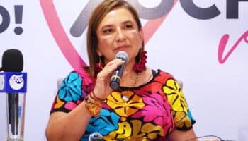 Xóchitl Gálvez denuncia a AMLO ante FGR