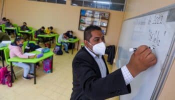 Hoy en la Historia | Feliz día a los docentes; The Beatles edita su primer sencillo; y más