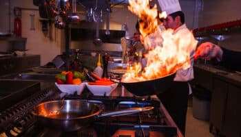 ¿Te gusta cocinar? Canadá busca a mexicanos y ofrece sueldo de 34 mil