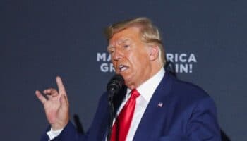 Conversación telefónica complica las cosas para Trump: Esquivel