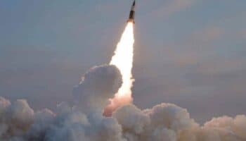 Corea del Norte lanzó dos misiles balísticos hacia el mar de Japón