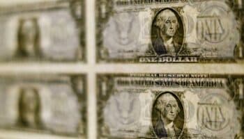 Dólar se debilita y peso mexicano recupera fuerza