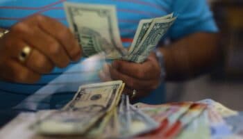 Crecimiento del empleo EU sigue moderado en julio