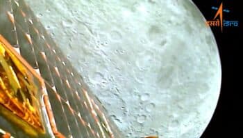 Exitoso alunizaje: Misión espacial de la India llega al polo sur de la Luna