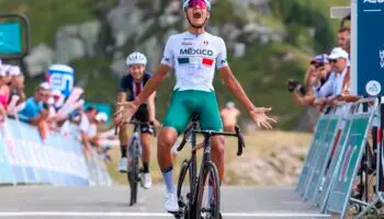 Isaac del Toro escribe historia para el ciclismo mexicano | Video