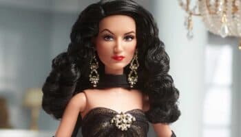 Barbie rinde tributo a María Félix