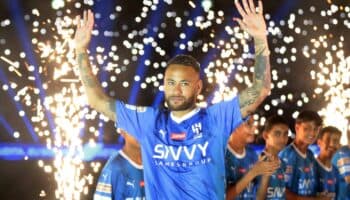 Al Hilal presenta a Neymar y Bono como sus nuevas estrellas