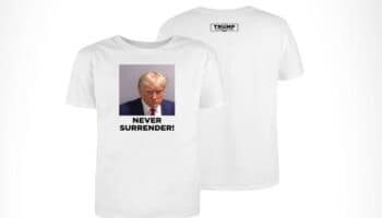 Venden playeras, tazas y otros artículos con la ficha de arresto de Trump