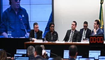 Niega Ronaldinho relación con empresa estafadora con criptomonedas
