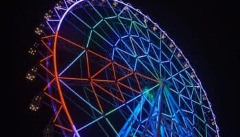 Encienden rueda de la fortuna Aztlán en CDMX | Videos