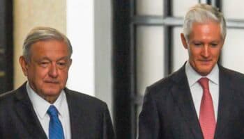 Presencia de AMLO en informe de Del Mazo fue uno de los rituales más significativos usados en presidencialismo: Vivero | Video