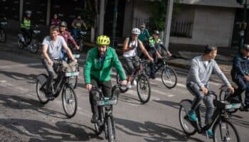 El futuro se mueve en bicicleta: Páez | Video