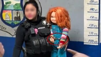 Arrestan a muñeco Chucky en Coahuila porque su dueño lo usaba para atemorizar