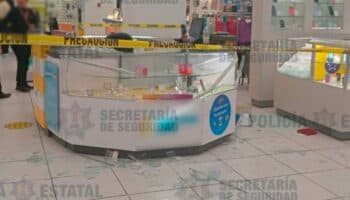 Edomex: Detienen a cuatro menores por presunto robo de 52 celulares a tienda