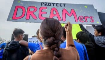 Juez declara ilegal el programa migratorio DACA; gobierno de EU apelará