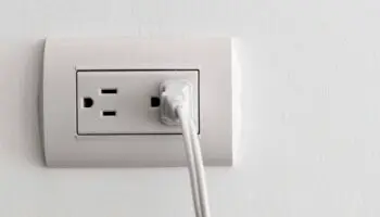 ¿Qué son los 'vampiros eléctricos'? Profeco te dice cómo ahorrar energía en casa