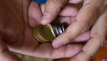 Confianza de consumidor sube por cuarto mes consecutivo