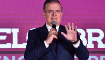 No se trata de estar en la boleta a cualquier costo, no podría colaborar con la oposición, afirma Ebrard | Video