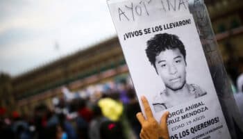 Retroceso que informe entregado a familiares de normalistas se acerque a verdad histórica, afirma sobreviviente de caso Iguala