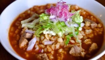 ¿Qué tan nutritivo es el pozole? ¡Come sin culpa! Esto dice el IMSS
