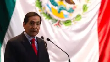 Ramírez de la O entrega Paquete Económico 2024 a la Cámara de Diputados