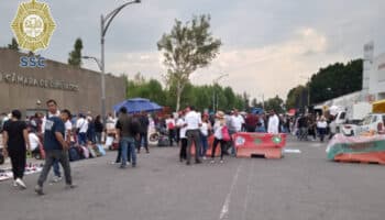 Diputados suspenden sesión por bloqueo de maestros de bachilleratos