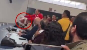 Video | Arrojan cabeza de cerdo en mesa de diálogo de la UNAM