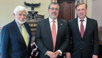 Bernardo Arévalo se reúne en la Casa Blanca con asesores de Biden