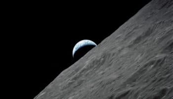 ¿Qué es el polvo pegajoso de la Luna? NASA prepara misión para investigar