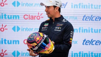 'Checo' subasta su casco del GP de México y dona las ganancias para damnificados en Guerrero