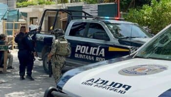 Investigan a policías que liberaron a hombre armado en Tulum