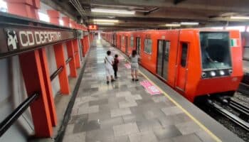 Dos personas se arrojan a las vías del Metro en la CDMX