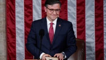 Mike Johnson, trumpista y evangélico ultraconservador; así es el nuevo líder de la Cámara de Representantes