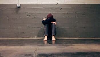 Crece la tasa de suicidios en México; 63% de los casos involucran a jóvenes