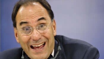 España: Disparan en la cara al político catalán Alejo Vidal-Quadras | Video