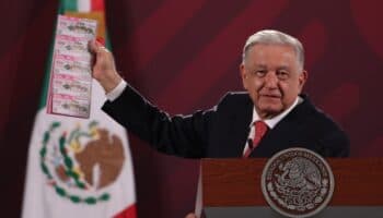 AMLO anuncia rifa de palco en el Azteca y bienes confiscados