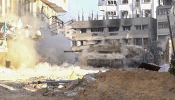 Israel profundiza su ofensiva en norte de Gaza, donde los hospitales aún albergan civiles