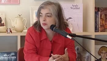 “La mujer tiene una conciencia más clara de la vulnerabilidad”: Mariana Enríquez