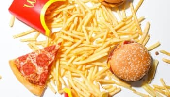 Alimentos ultraprocesados son 'el nuevo tabaco’; en México su consumo va en aumento