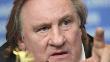 Polémica en Francia: Más de 50 artistas piden 'no borrar' a Depardieu