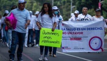 En seis años, mexicanos duplicaron su gasto en medicinas: México Evalúa