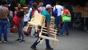 La economía informal en México representó el 24.4% del PIB en 2022