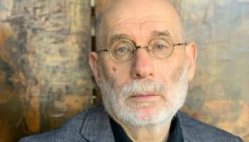 Dejan de publicar los libros del escritor más popular de Rusia por criticar la guerra en Ucrania