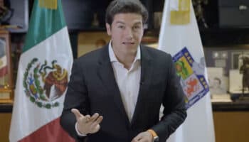 Samuel García abandona precandidatura y anuncia que reasume como gobernador